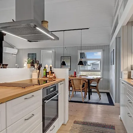 Stunning In With Kitchen *