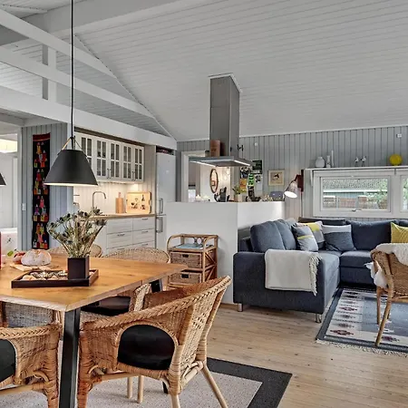 Feriehus Stunning In With Kitchen